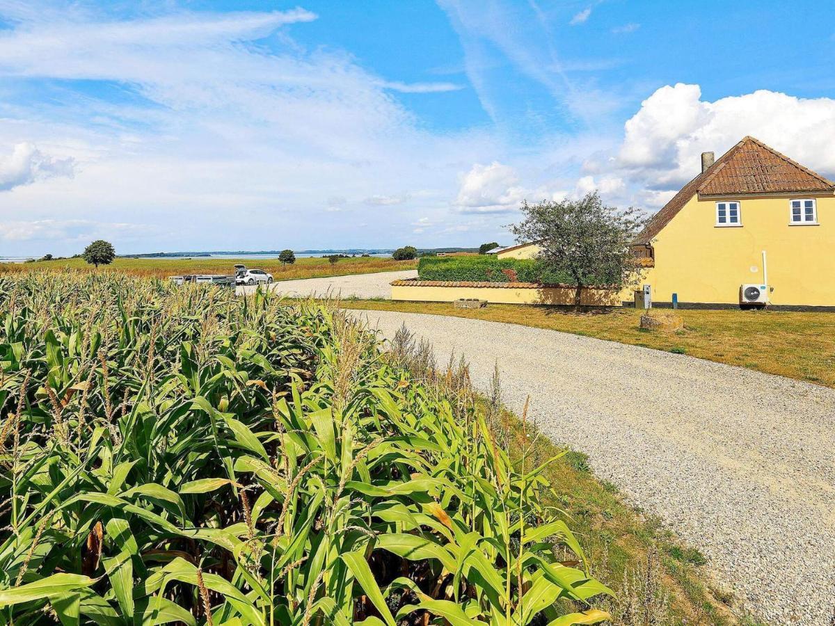 6 Person Holiday Home In Fåborg Exterior foto